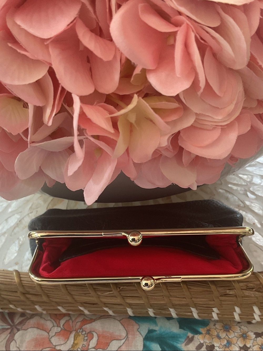 Dooney & Bourke Black Pebbled Leather Kiss-Lock Coin Purse with Gold Hardware - Picture 5 of 5
